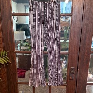 Express Women Black White Geometric Tribal Print Flare Leg Pants Small High Rise